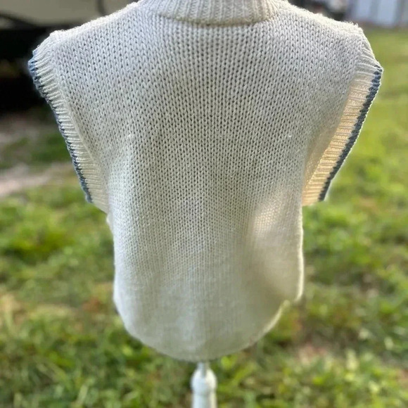 Hand knitted sweater cardigan. Floral. Granny vintage retro sweater. Size L - Picture 4 of 10